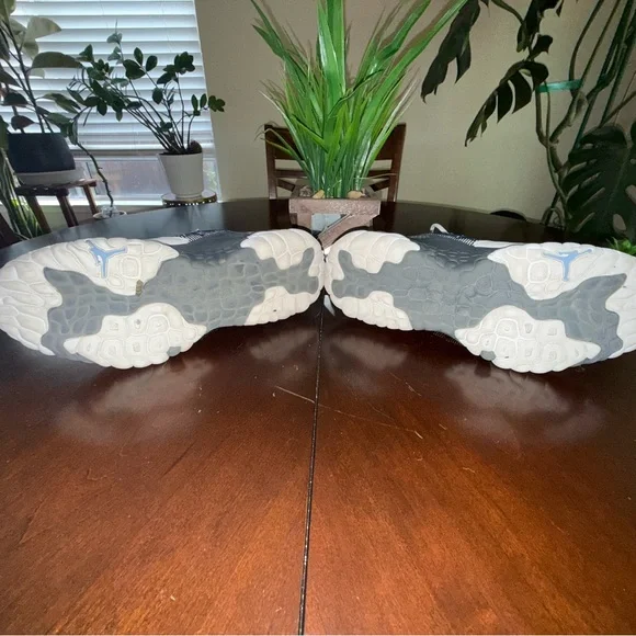 Jordan’s Jumpman Blue and White Sneakers - Picture 6 of 8